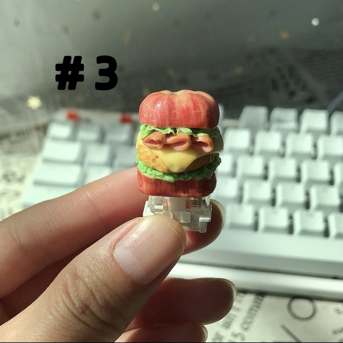 🍏 Orchard Delight: Immerse yourself in the fruity charm of the Orchard Delight keycaps. With a design that mirrors the vibrant colors of a sun-kissed apple orchard, you'll feel like you're typing amidst nature's bounty.