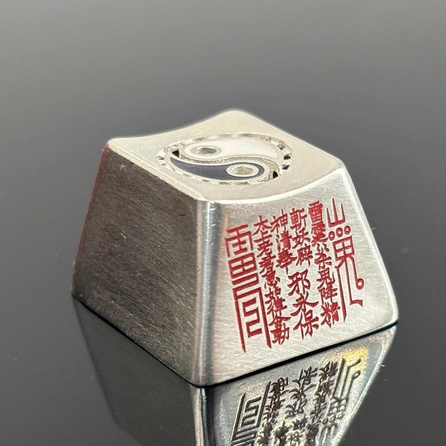 Inspired by the mystical legends of Bagua Mountain, this keycap embodies the spiritual essence of warding off negativity