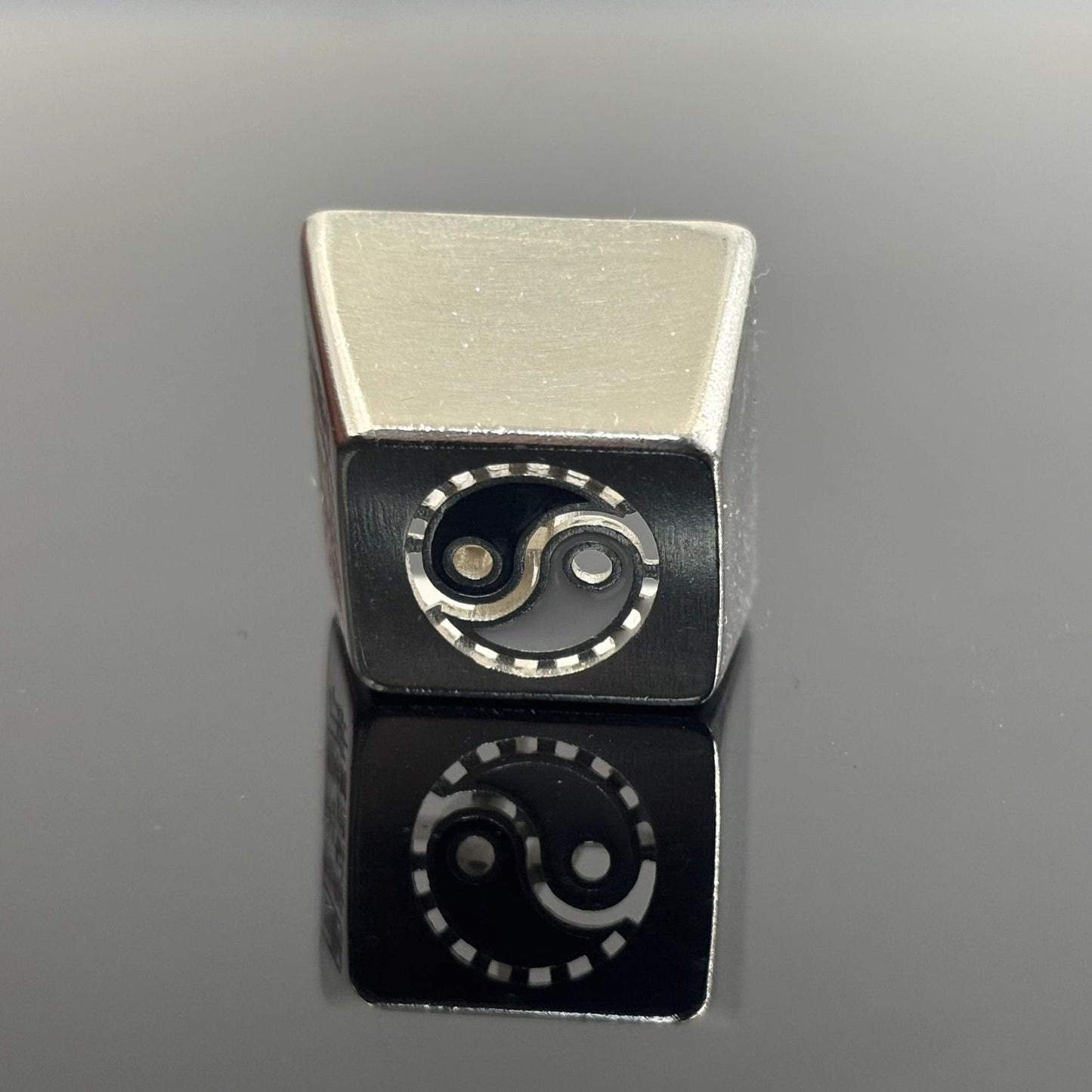 Inspired by the mystical legends of Bagua Mountain, this keycap embodies the spiritual essence of warding off negativity