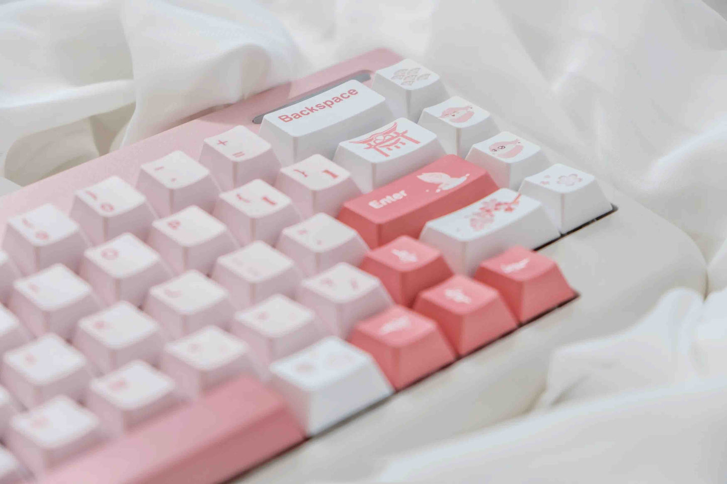 Yae Miko-themed PBT keycaps for Genshin Impact fans. This premium keycap set offers durability and aesthetics for a one-of-a-kind typing experience.