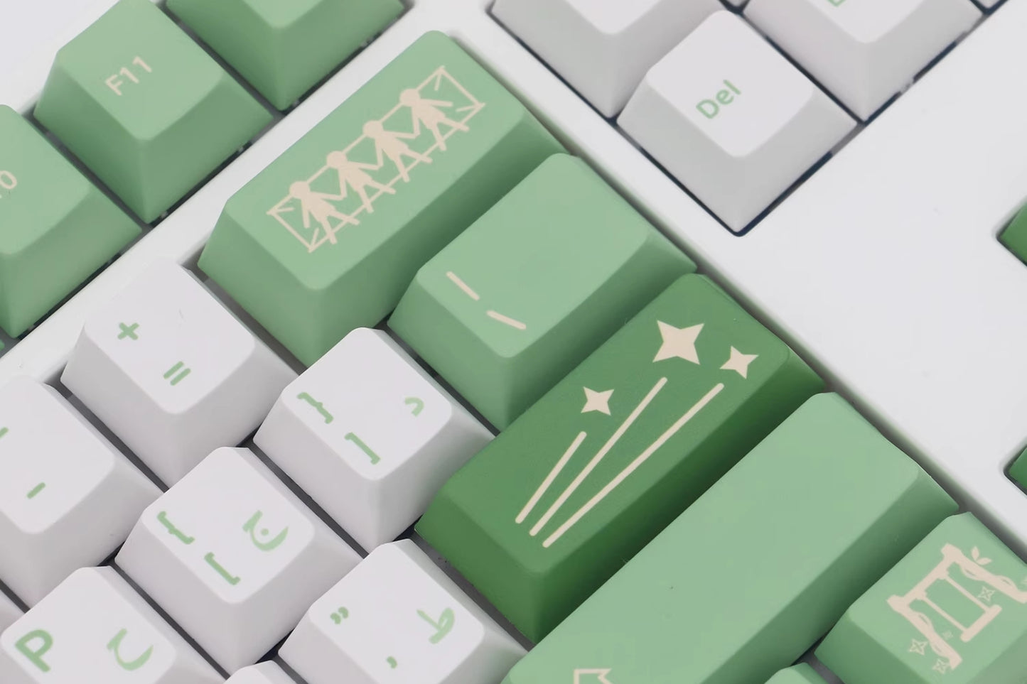 Genshin Impact collectible Nahida keycaps, custom PBT keycap set designed for a premium keyboard experience.