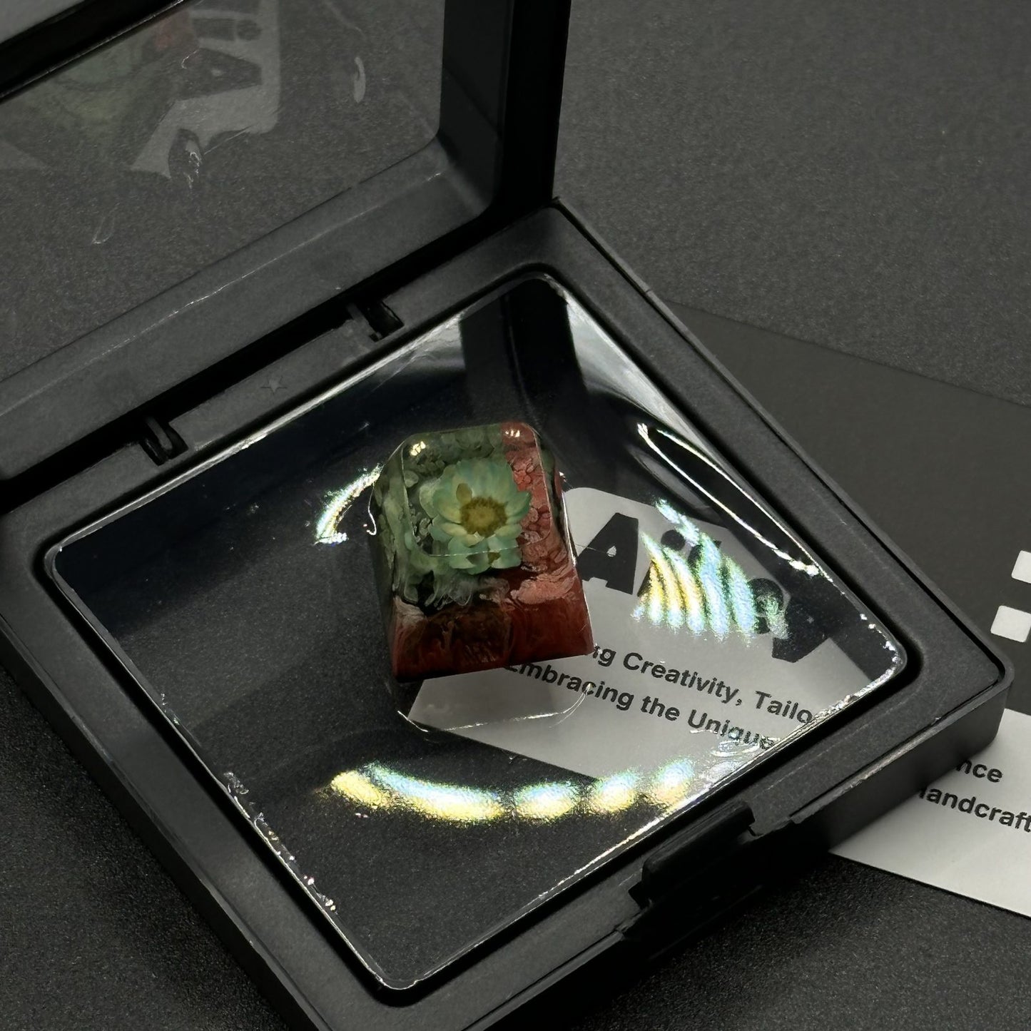 Resin Eternal Flower Keycap: Elevate Your Keyboard with Handcrafted Floral Artistry