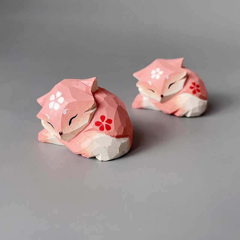 Handcrafted Yae Miko wooden keychain, featuring detailed carvings, ideal for use as a keyring or bag charm for Genshin Impact lovers.