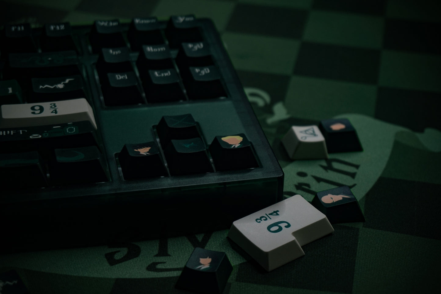 This is our Harry Potter Series of Slytherin Mechanical Keyboard Keycap Set. The whole is made of our designed Slytherin keycaps with MK870 mechanical keyboard, and the overall tone is the dark green colour of Slytherin House. The keyboard is available in three modes, wired mode, wireless mode, multi-device switching mode, USB-C port, please see details below.