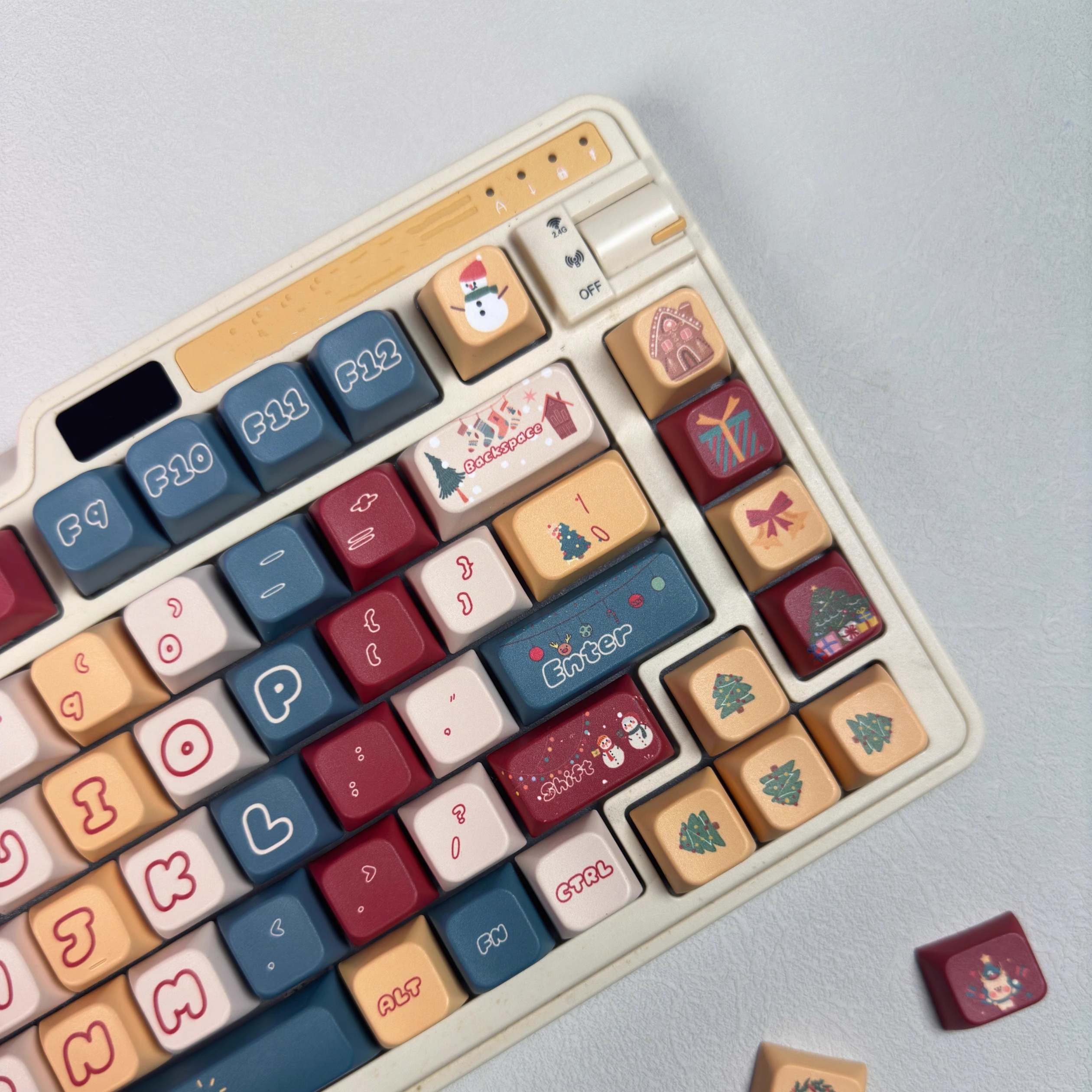 Aihey Studio's 126-Key Christmas Custom Keycap Set – Perfect for Mechanical Keyboards
