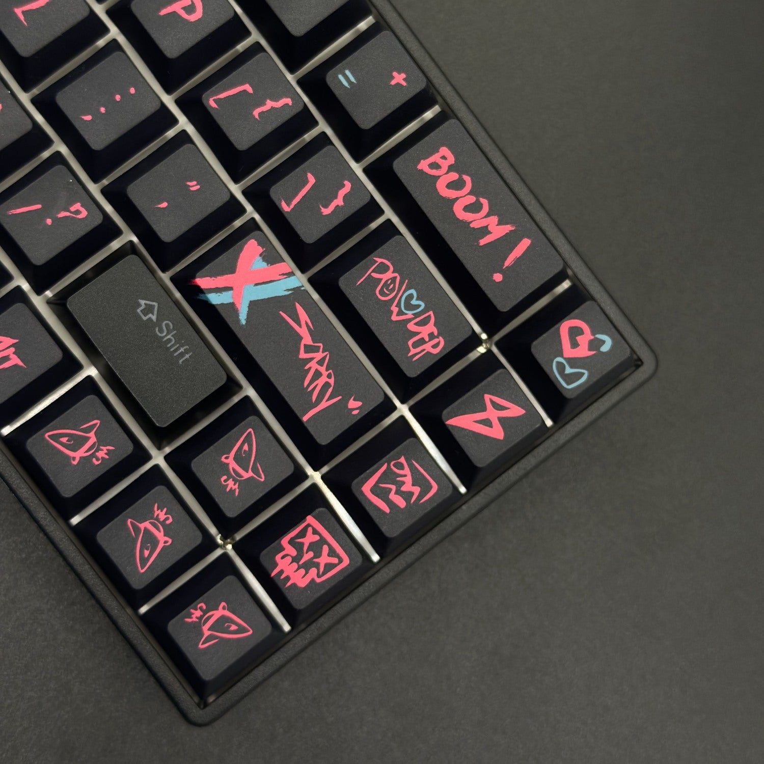 Unleash chaos with the Arcane Jinx Keycap and Wireless 68-Key Layout Mechanical Keyboard Set. Inspired by the infamous Jinx from Arcane, this set offers both style and functionality, with a sleek wireless design and vibrant keycaps.