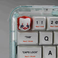 Chapter One Pennywise Keycaps "It" Joker Maske Artisan Keycap for Mechanical Keyboard Chapter One Pennywise Keycaps, featuring the iconic Joker mask design from "It", a custom artisan keycap perfect for horror fans and mechanical keyboards.
