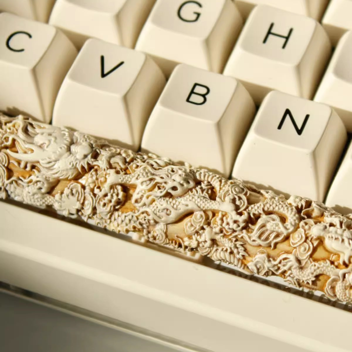 Dragon Pillar Artisan Resin Keycap – Chinese-inspired keycap for 6.25u and 7u space bars, compatible with Cherry MX switches.
