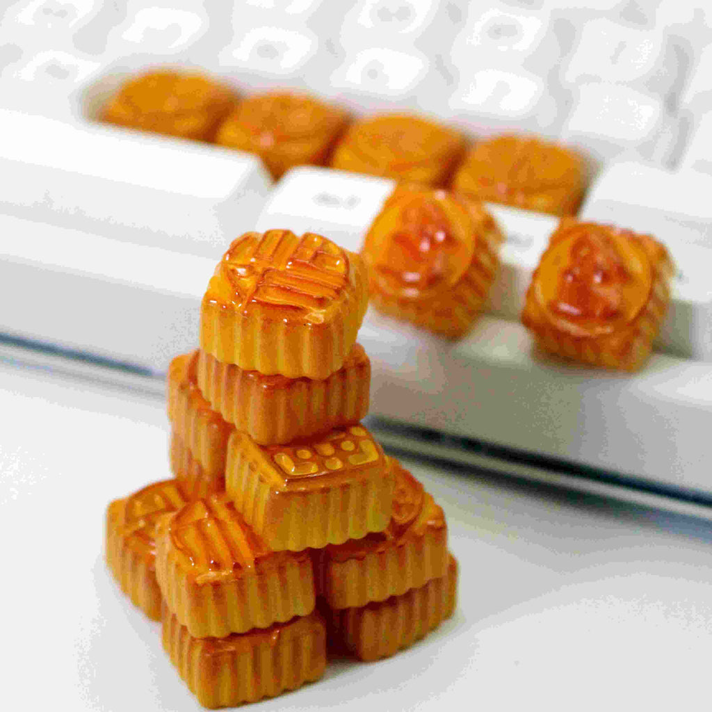 Artisan Mooncake Pastry keycap, combining cultural elegance and art for a unique keyboard experience.
