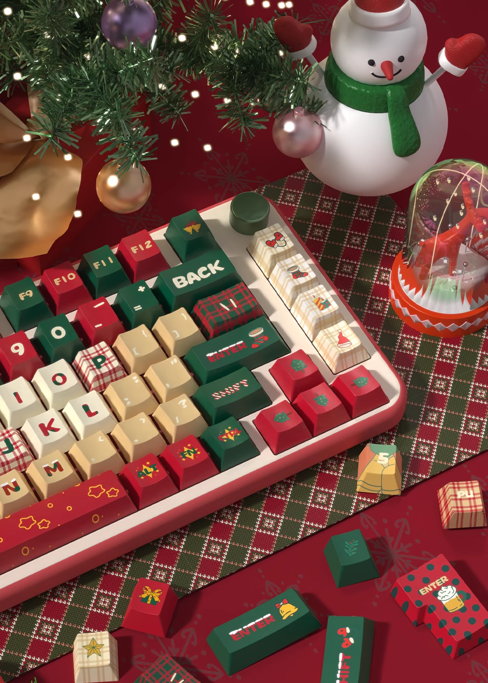 Illuminate Your Keyboard with Festive Magic – Aihey Studio's Christmas Artisan Keycaps and Customized Keyboards! Xmas thing🎄