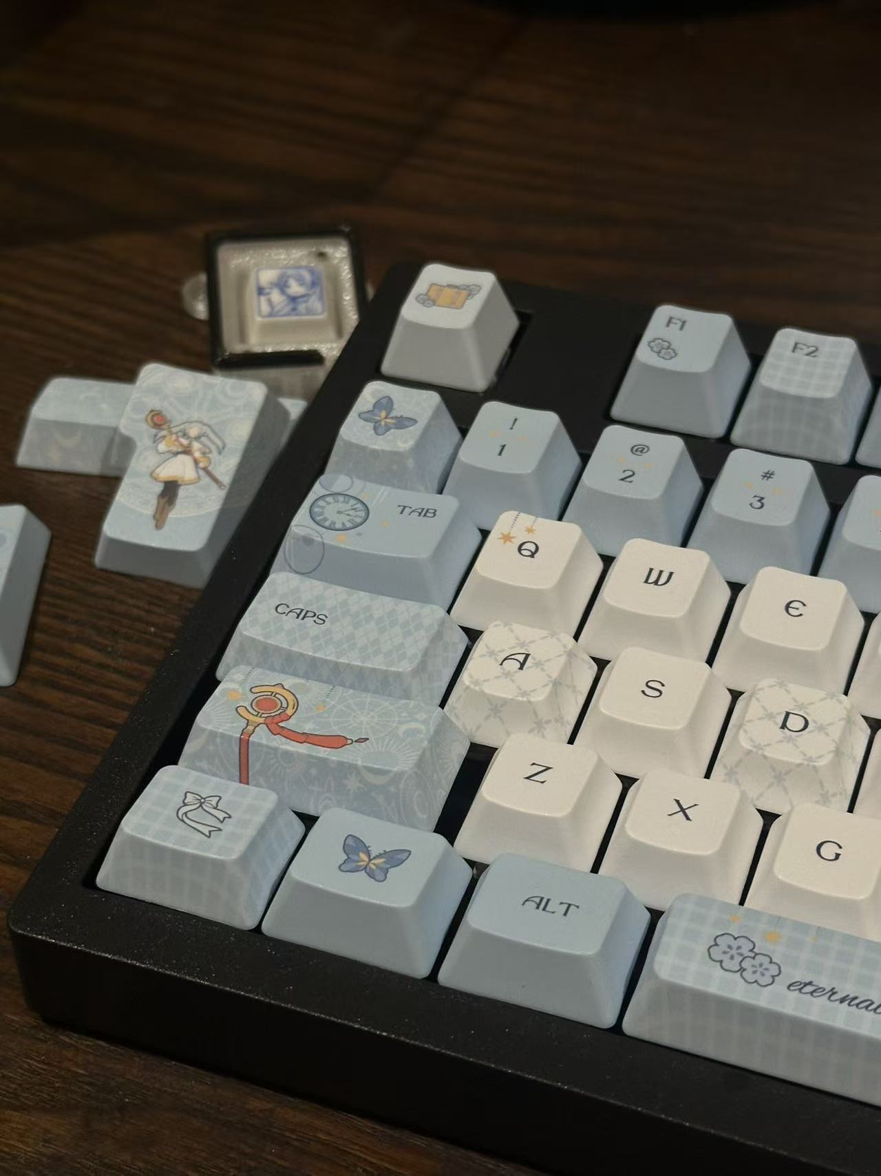 Frieren keyboard Custom Beyond Journey's End Wireless Keyboard