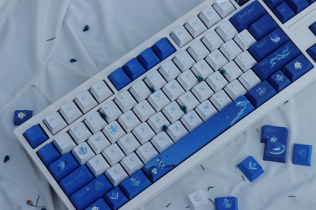 Furina PBT custom keycaps set from Genshin Impact, designed for mechanical keyboards with vibrant artwork.
