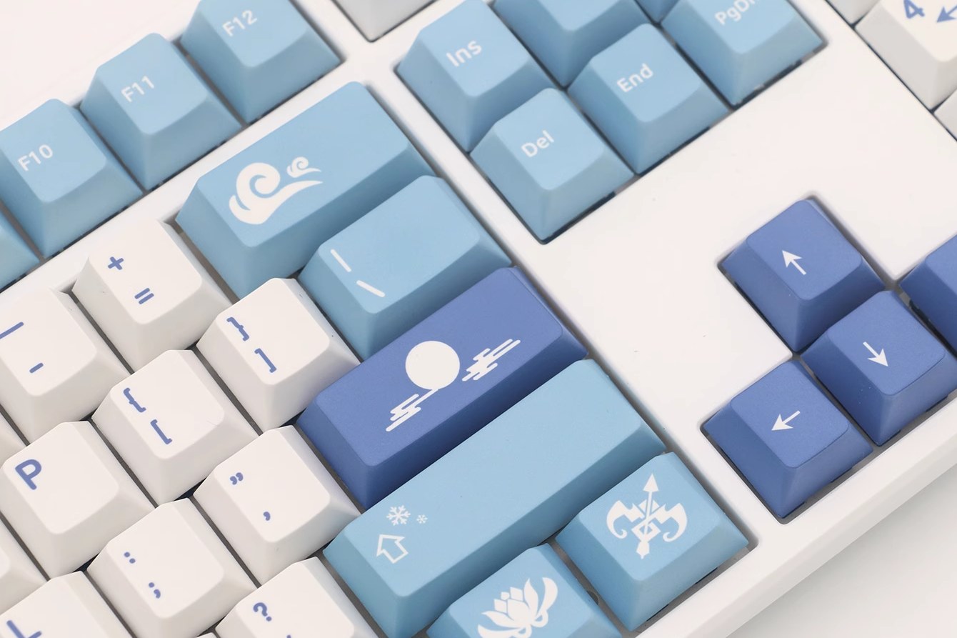 Immerse yourself in Teyvat with this complete set of Ganyu keycaps, crafted for both aesthetics and performance in gaming setups.
