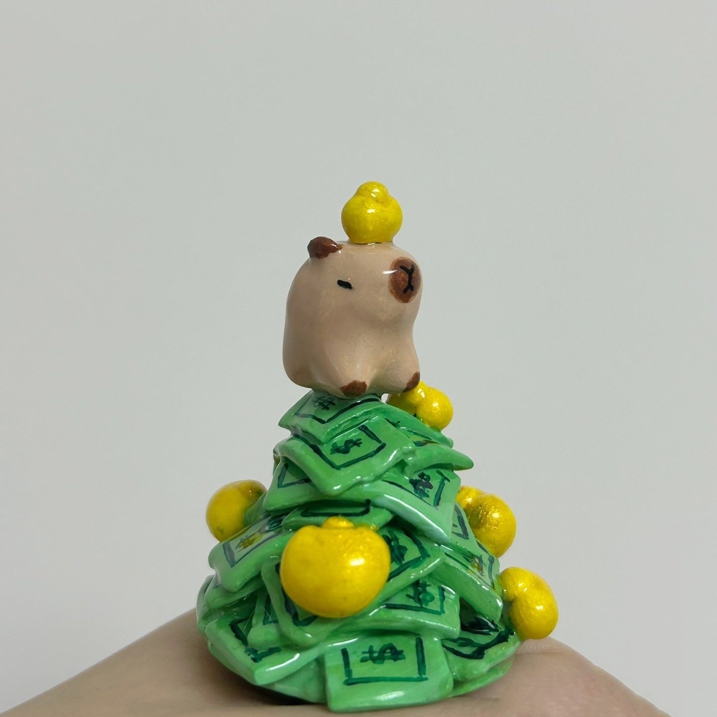 Money Christmas Tree Artisan Keycap with capybara