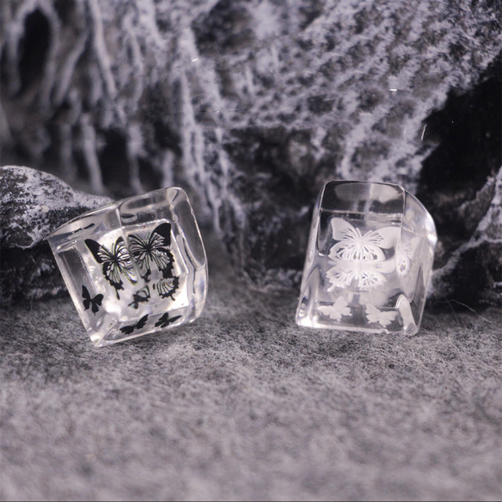 Mysterious black and white butterfly Custom keycaps Artisan keycap