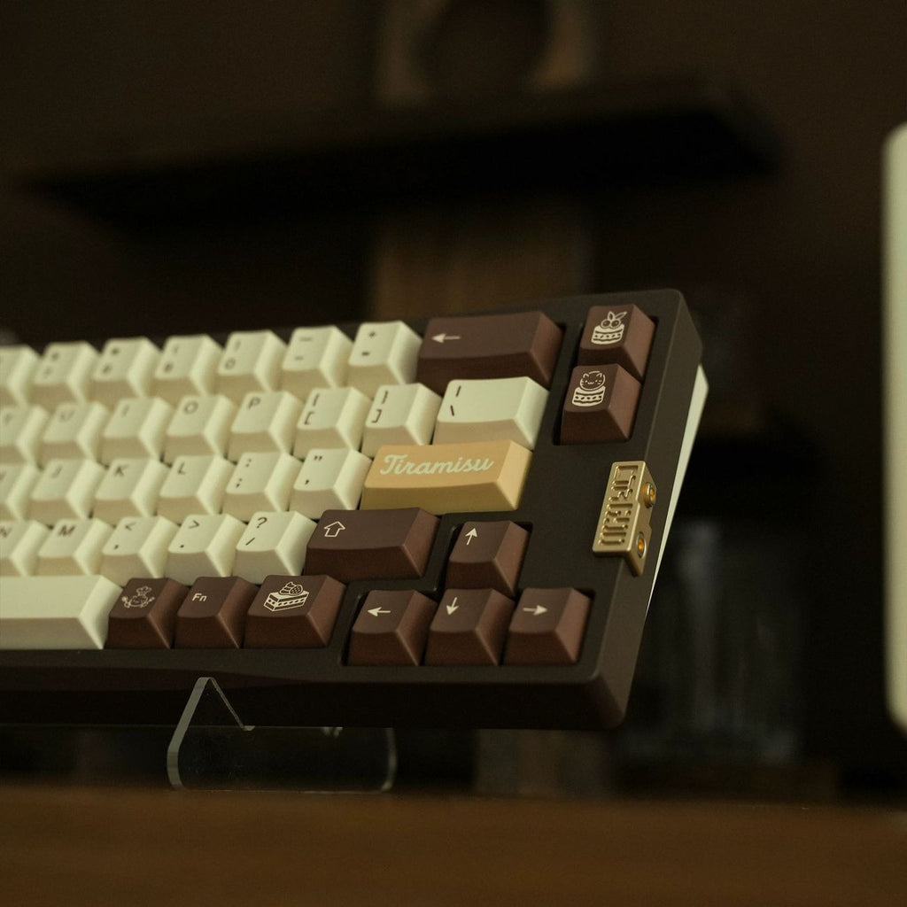 NICO Tiramisu custom keycap set featuring coffee brown accents and cream white keycaps inspired by the classic Italian dessert. Made from durable PBT material with dye sublimation printing, perfect for mechanical keyboard enthusiasts.