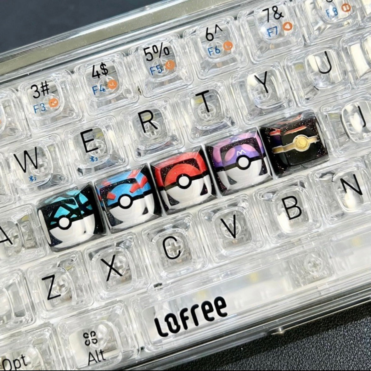 Pokémon's Pokeball Keycaps Artisan Custom keycap