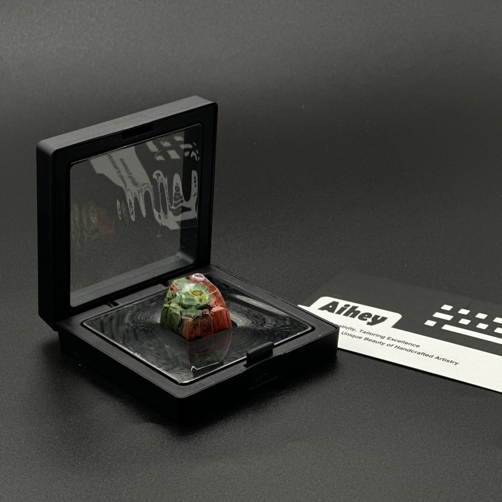 Resin Eternal Flower Keycap: Elevate Your Keyboard with Handcrafted Floral Artistry