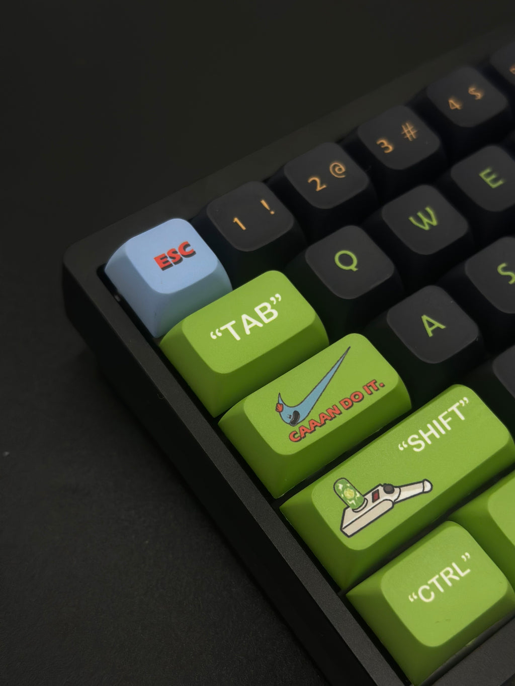 Green and black Rick and Morty artisan keycap set from aiheystudio, perfect for fans and gamers.