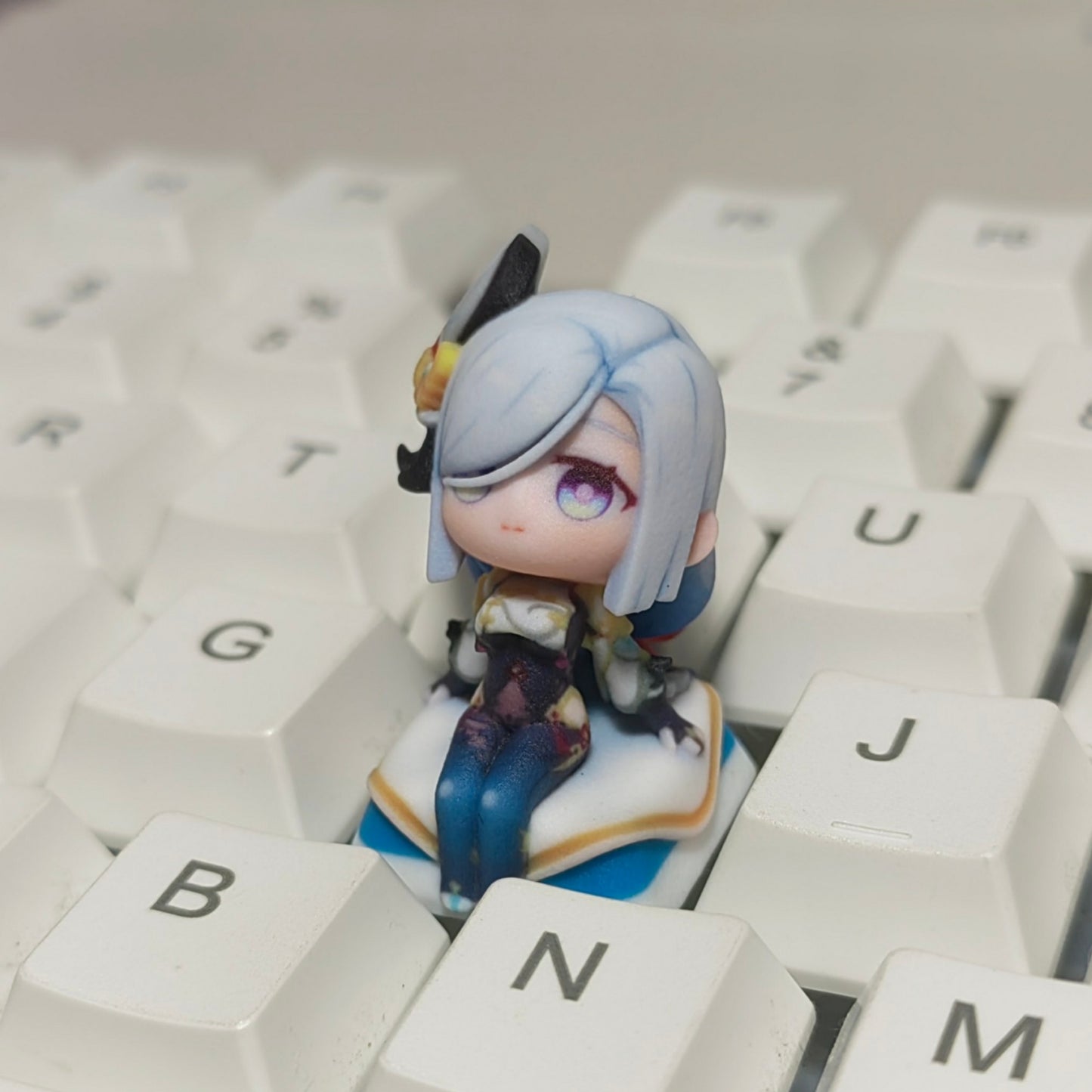 Shenhe Artisan Keycap – Cute Figure Resin Keycap for Genshin Impact Fans