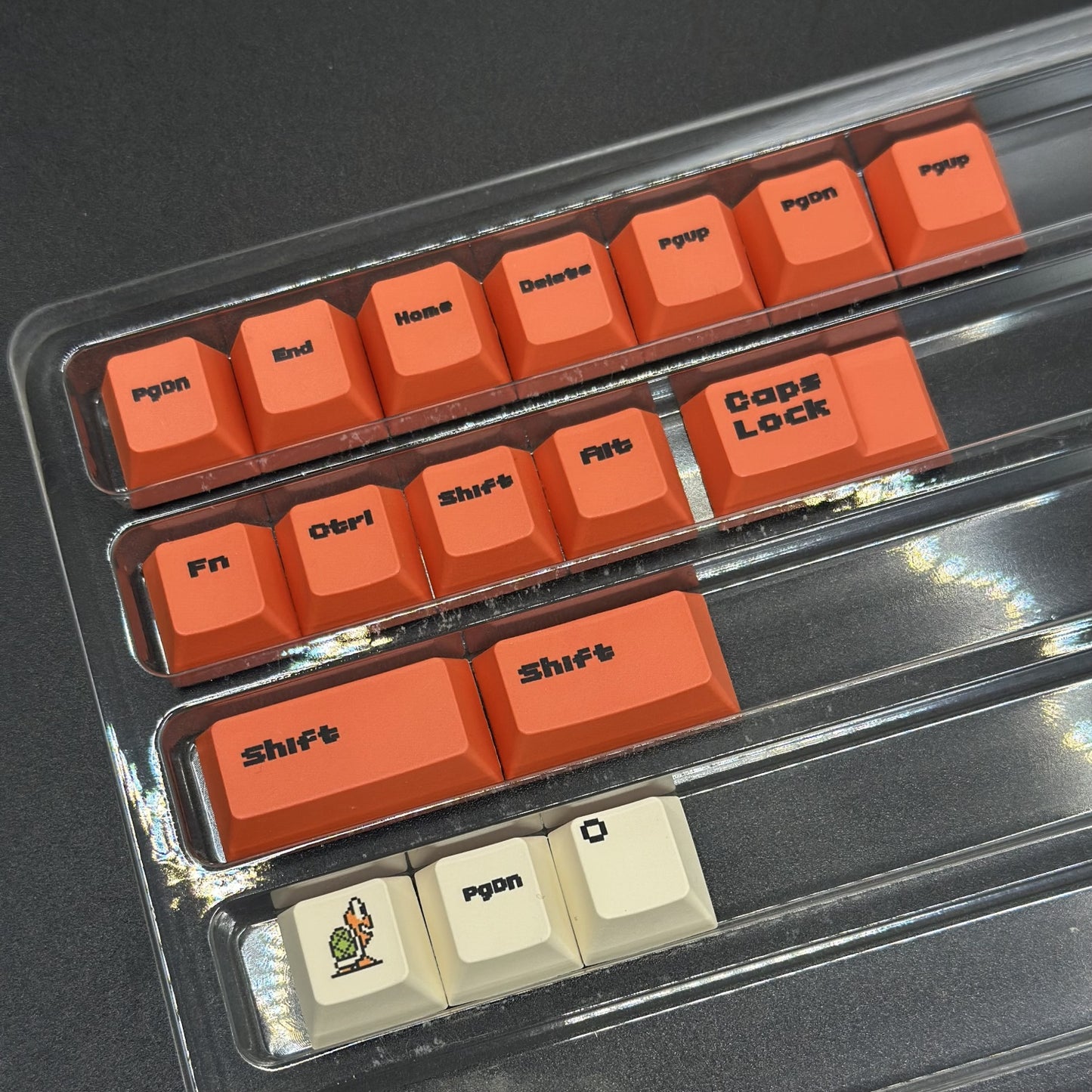 Super Mario Bros. 35th Anniversary custom keycap set, 120 PBT keys. Ideal for fans seeking a Mario-themed keyboard upgrade.