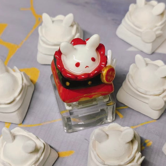 Unique Klee Artisan keycap showcasing her explosive personality and iconic pose, perfect for adding a burst of fun to your keyboard.
