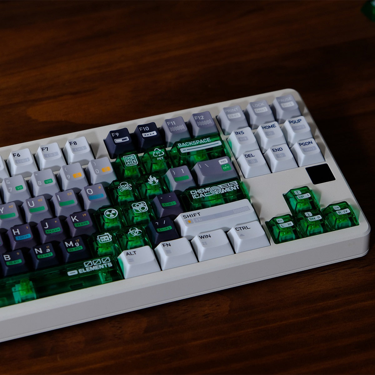 high-quality-pbt-pc-keycaps-with-five-sided-dye-sublimation-and-pad-printing-for-clear-scientific-symbols-and-long-lasting-legends