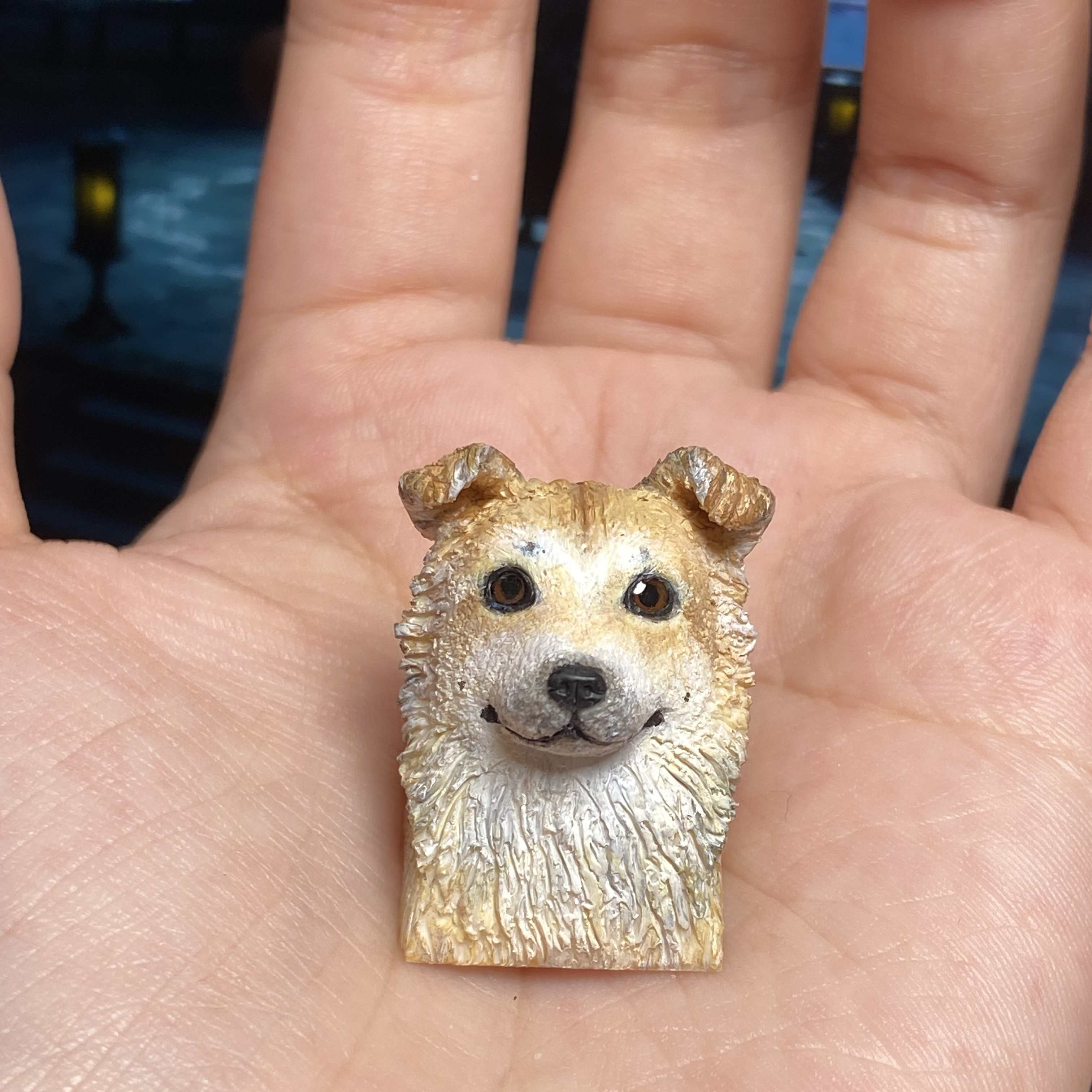 Personalized keycaps for pet lovers—AiheyStudio customizes artisan keycaps for cats, dogs, and special pets. Perfect for unique keyboard setups.
