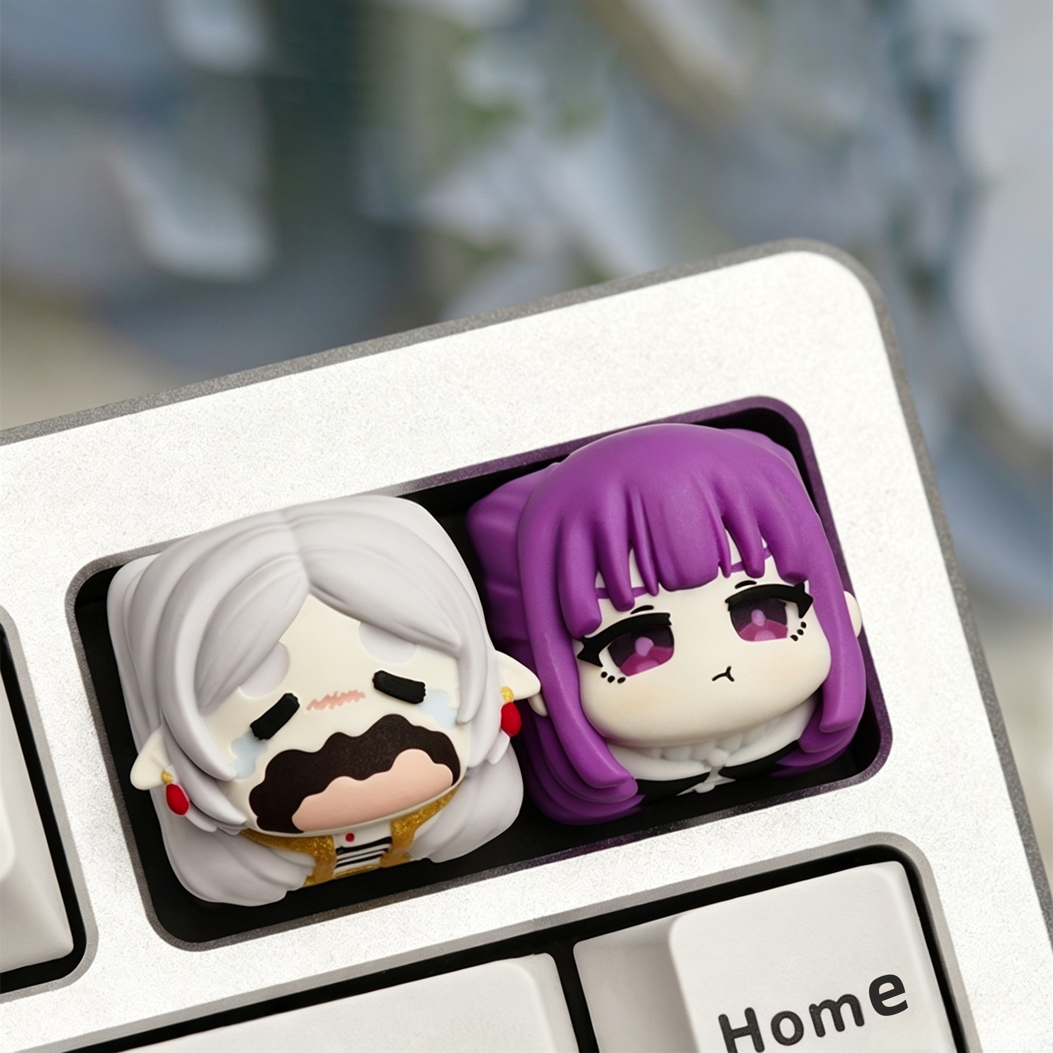 Handmade-frieren-beyond-journeys-end-resin-keycap-featuring-frieren-and-fern-anime-character-design-for-mechanical-keyboard-collectors-and-anime-fans