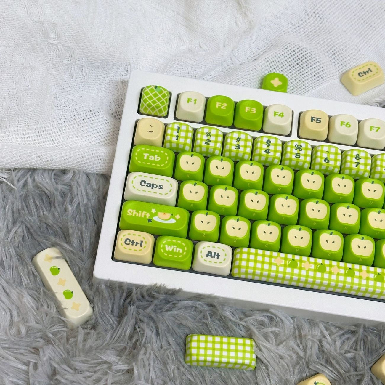 Green Apple Town cartoon keycaps featuring pastel colors and playful fruit designs for gaming keyboards