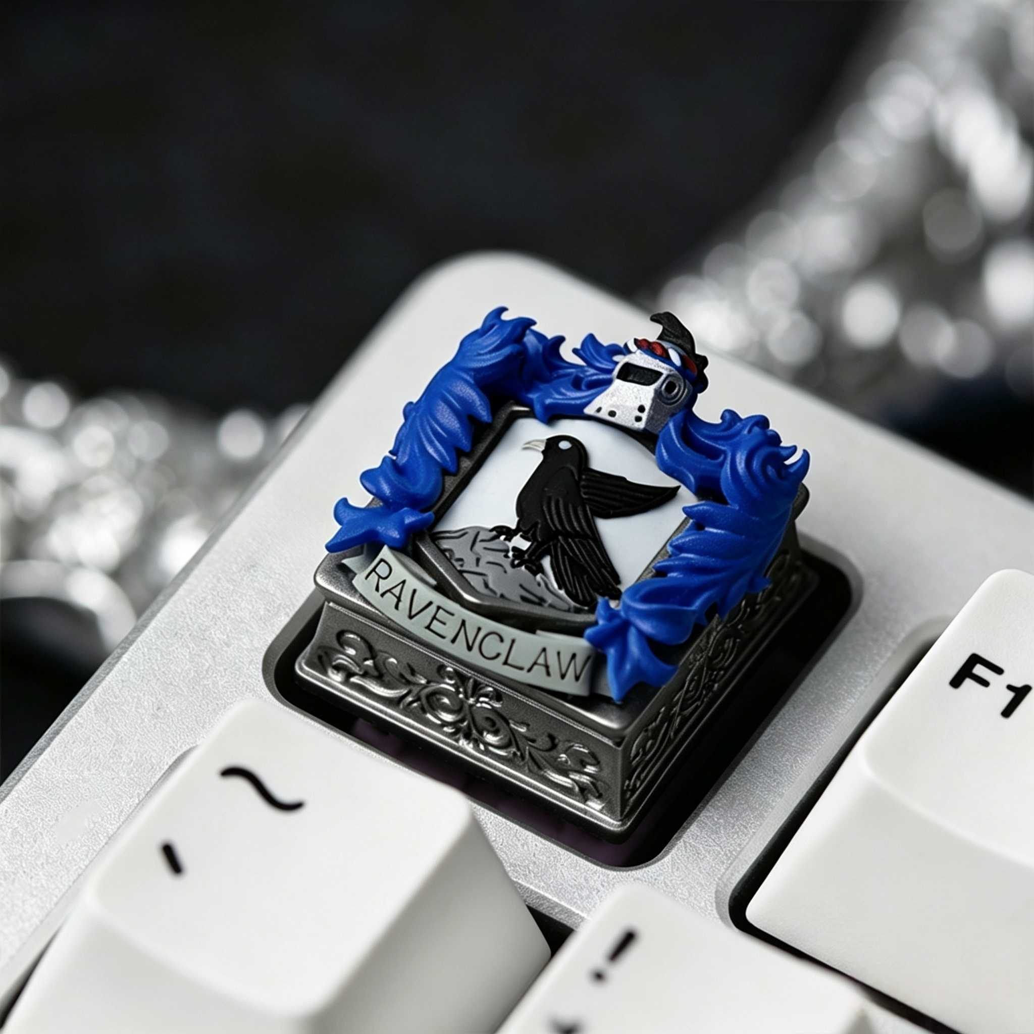 detailed-harry-potter-resin-keycap-with-layered-epoxy-resin-effect-and-3d-hogwarts-crest-symbol-design-with-hand-polished-finish