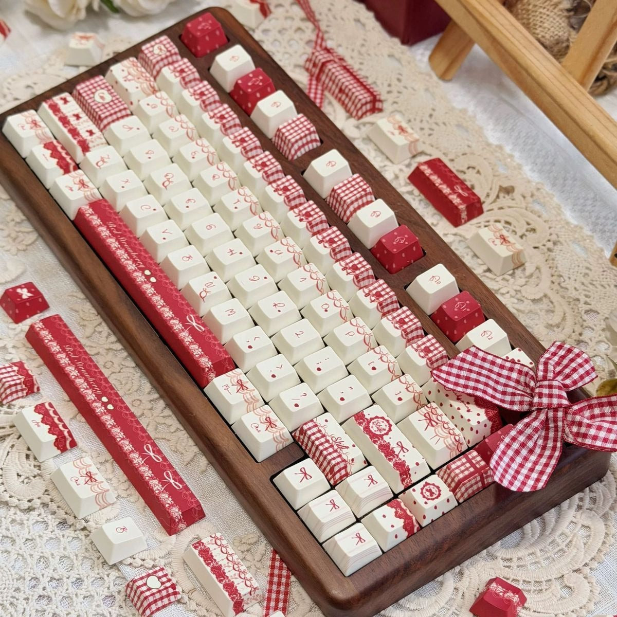 Strawberry Mousse Cute Keycap Set Magenta with Bow Keycaps
