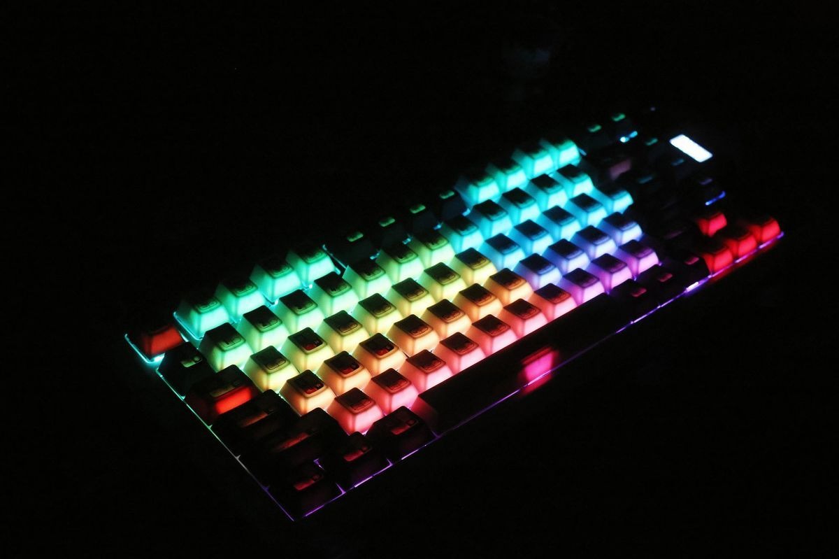 interstellar-space-exploration-pbt-keycap-set-with-futuristic-black-white-red-design-for-mechanical-keyboards-inspired-by-space-technology-and-sci-fi-interface
