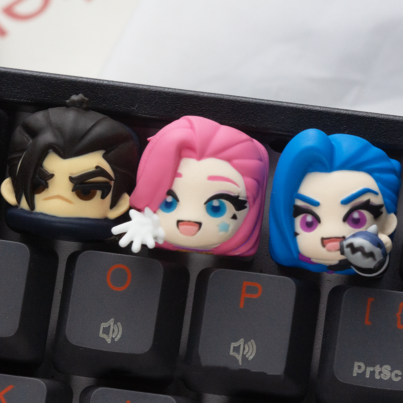 AiheyStudio’s trio of League of Legends artisan keycaps – Jinx, Zeri, and Seraphine characters in a stunning custom set. League of Legends inspired artisan keycaps by AiheyStudio, blending Jinx, Zeri, and Seraphine’s unique looks for a collectible feel Jinx - Arcane Edition Keycap