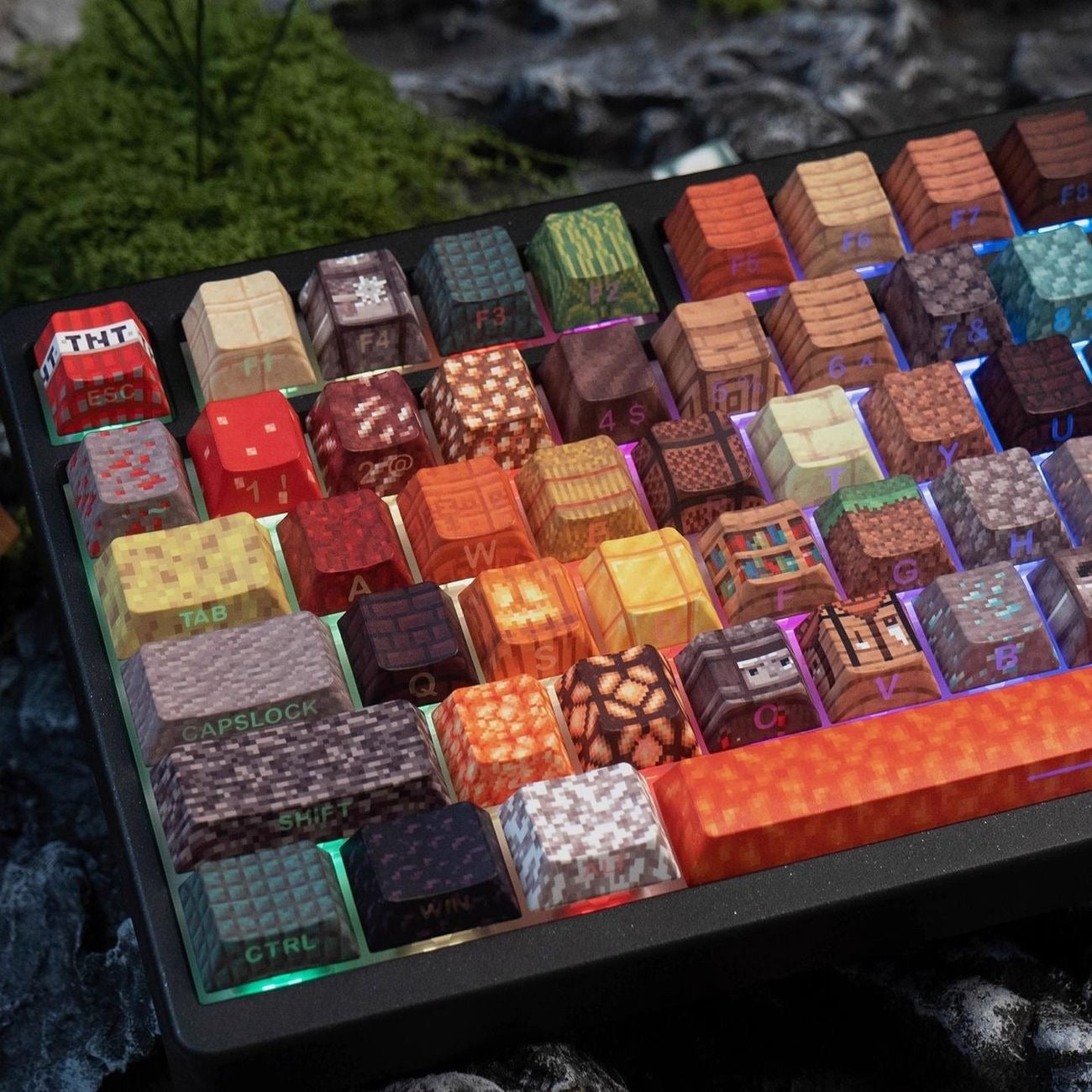 detailed-pixel-art-keycaps-with-block-textures-natural-colors-and-cubic-world-inspired-patterns-for-mechanical-keyboards