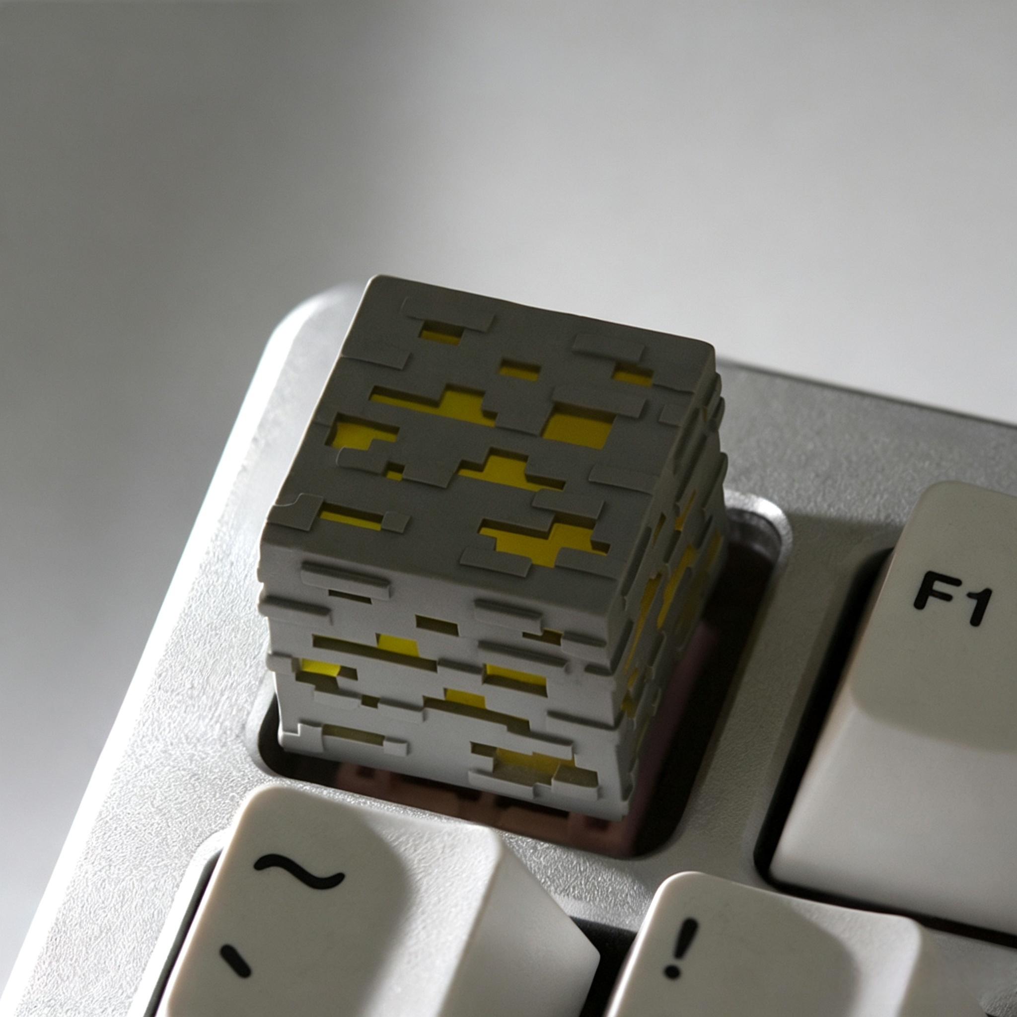 minecraft-inspired-resin-keycap-installed-on-mechanical-keyboard-for-gaming-desk-setup-and-personalized-keyboard-decoration