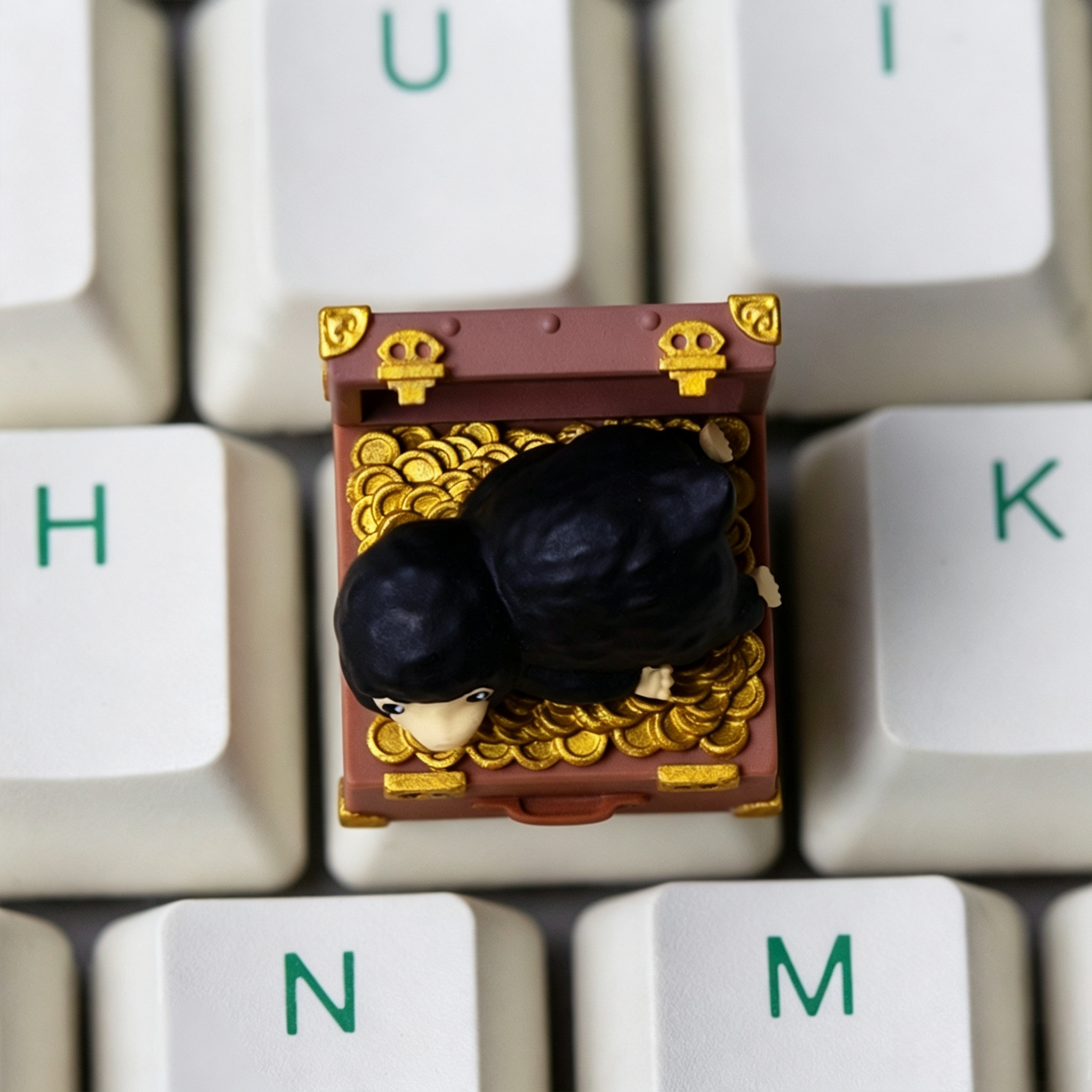 handmade-niffler-resin-keycap-inspired-by-fantastic-beasts-with-magical-creature-design-and-layered-epoxy-resin-craft-for-mechanical-keyboards-and-fantasy-collectors