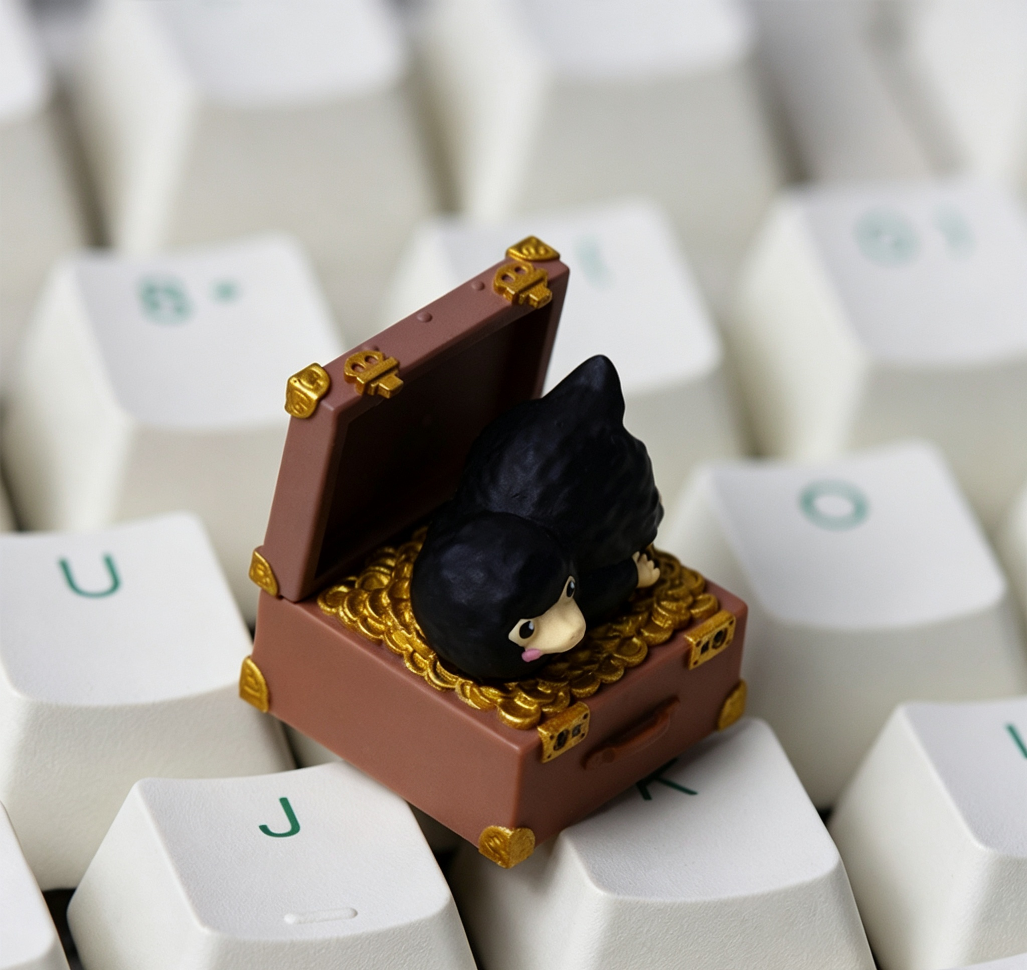detailed-niffler-epoxy-resin-keycap-with-layered-3d-effect-and-hand-polished-finish-inspired-by-fantasy-creature-design