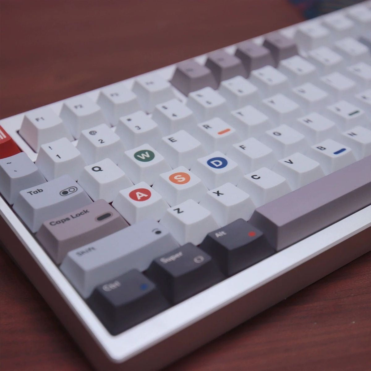 Custom mechanical keyboard featuring Retro 1989 vintage keycaps inspired by classic computers and old-school technology