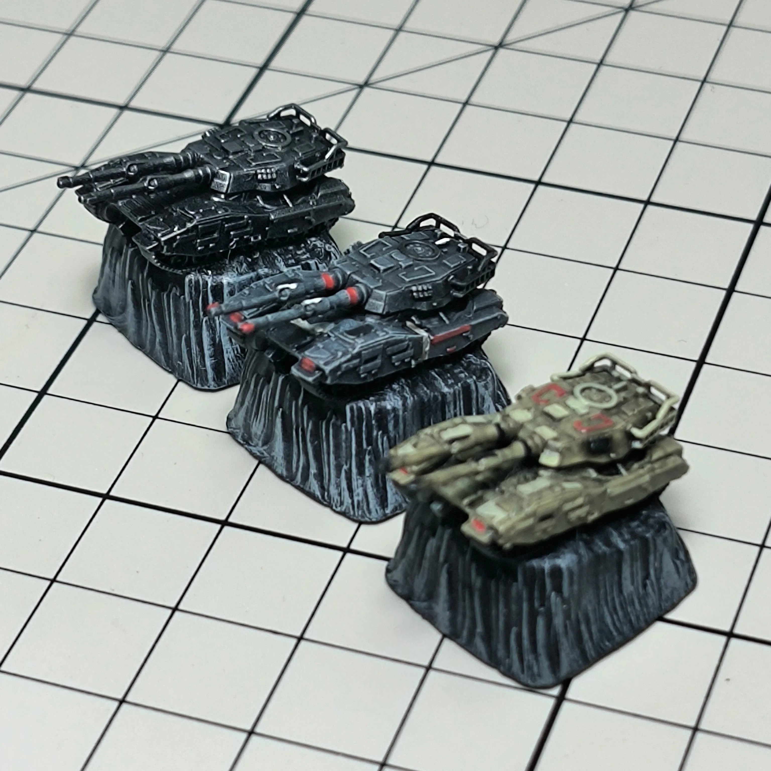 Type 61 tank artisan keycap inspired by classic military tank design for mechanical keyboard enthusiasts